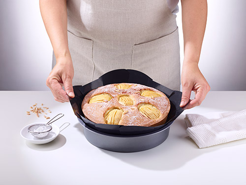 92152--Cake-Liner_round_lift-out_054-1_RGB